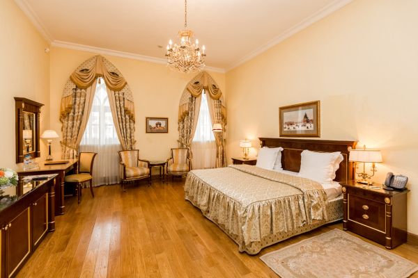 Petroff Palace Hotel (Moskau)